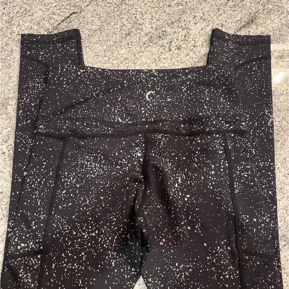 ZYIA Black and White Speckled Leggings